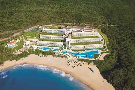 Top 3 All Inclusive Resorts in Huatulco, Mexico Reviewed & Compared