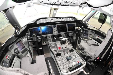 Cockpit of a Boeing 787 Dreamliner at Singapore Airshow 2012 Editorial ...