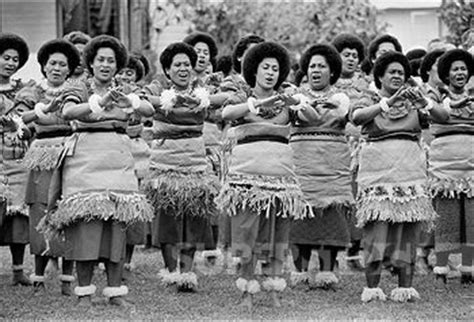 Fiji women -- 1890 | Culture clothing, Fiji women, African beauty