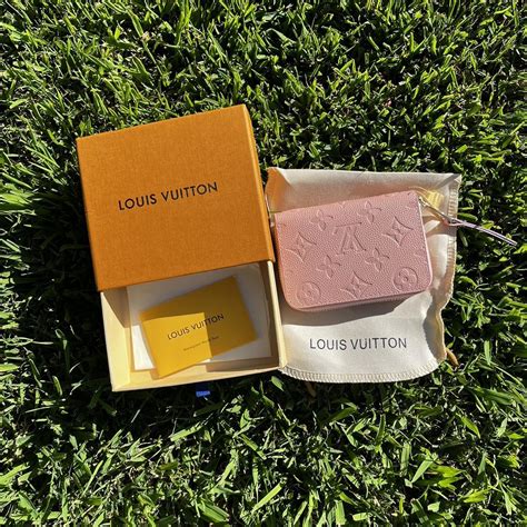 Louis Vuitton pink vernis zippy wallet 100%... - Depop