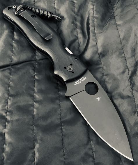 Pin on knives | Tactical knives, Folding knives, Spyderco knives