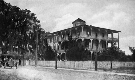 Florida Memory • Grove Hall Hotel - Crescent City, Florida