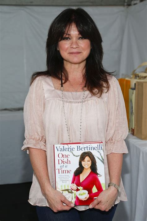 Happy 53rd birthday Valerie Bertinelli !!!!! 04/23@Wolfiesmom | Valerie ...