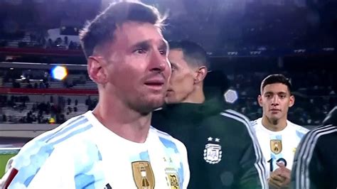 Lionel Messi in Tears While Celebrating Copa America 2021 Trophy With Fans After Argentina’s 3–0 ...