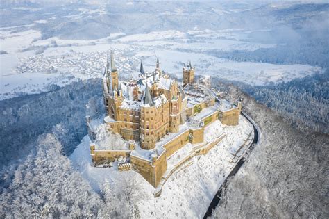 World Snow Day: the most beautiful snowy castles | Valeria's Blog