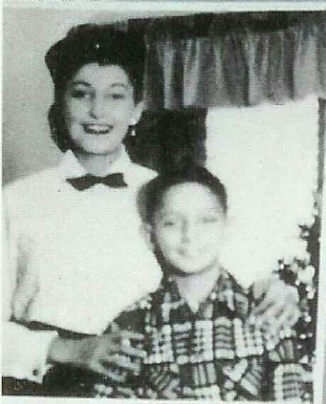 Another photo of young Barry and his Mom! | Barry manilow, Studio musicians, Barry