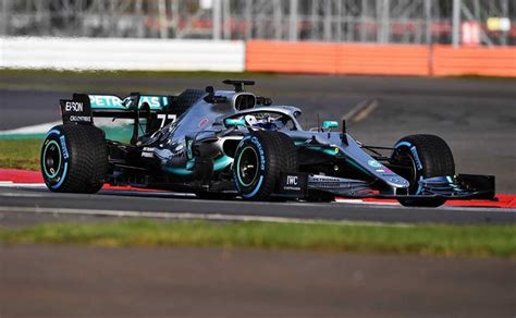 F1: 2019 Mercedes-AMG W10 Formula 1 Car Unveiled - CarandBike