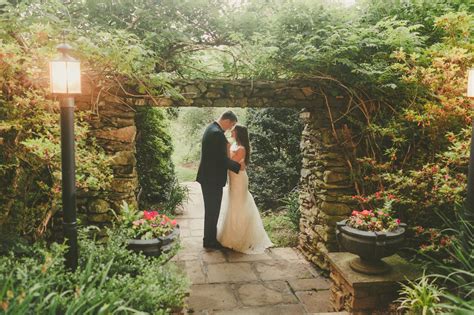 Garden wedding photos; Virginia garden wedding; Virginia outdoor ...