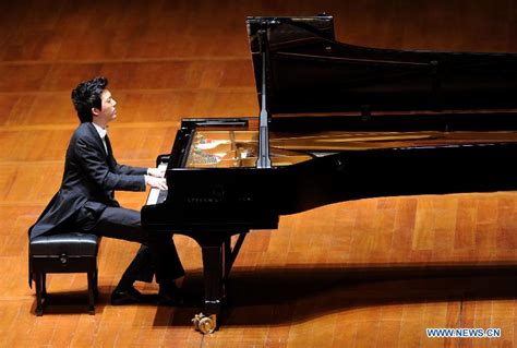 Pianist Li Yundi holds solo concert in Beijing (3) - People's Daily Online