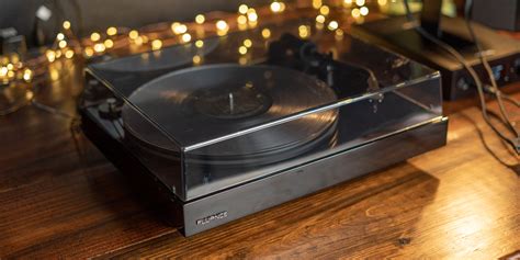 Fluance RT82 Reference Turntable Review: Taking Vinyl to the next level