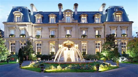 Discover the Most Romantic Hotels in Paris