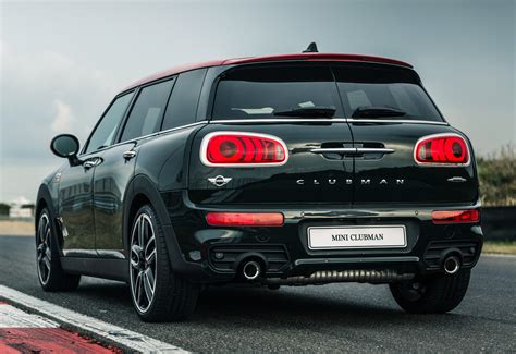 MINI John Cooper Works Clubmen (2024) цена и характеристики, фото и обзор