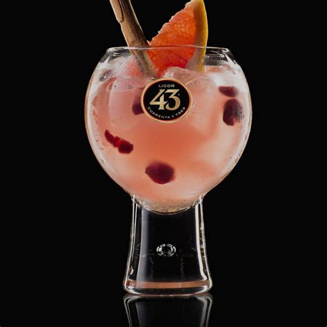 Costa del Berry 43 – Licor 43 cocktail recipe | Recept | Verfrissende ...