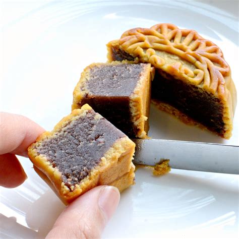 The Royal Garden Hotel Mini Red Bean Paste Mooncakes with Dried Tangerine Peel