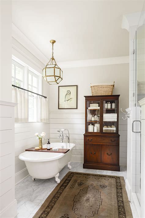 25 Creative Clawfoot Tub Ideas for Every Bathroom