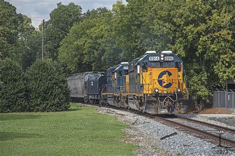 Mundane 6914 | The now infamous CSXT GP40-2 6914 leads CSX L… | Flickr