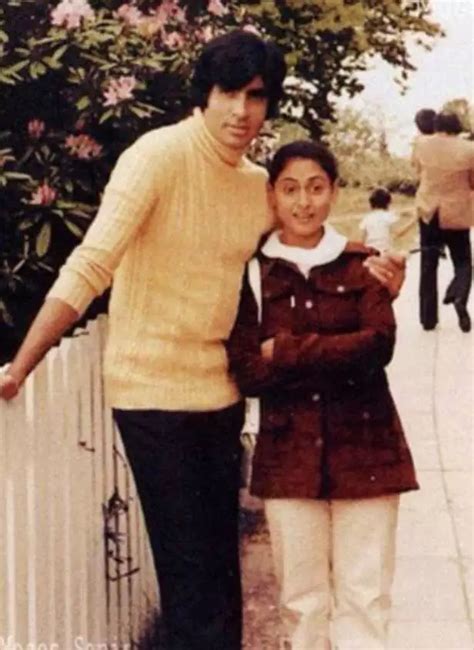 17 romantic pictures of Jaya Bachchan and Amitabh Bachchan | Filmfare.com