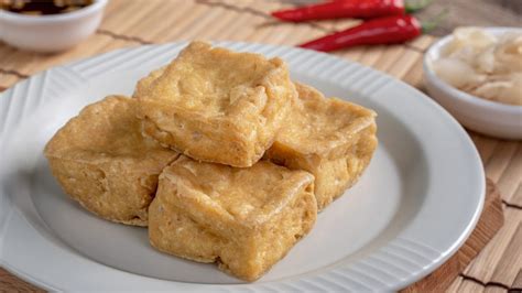 Why Does Stinky Tofu Smell Bad but Taste Good?