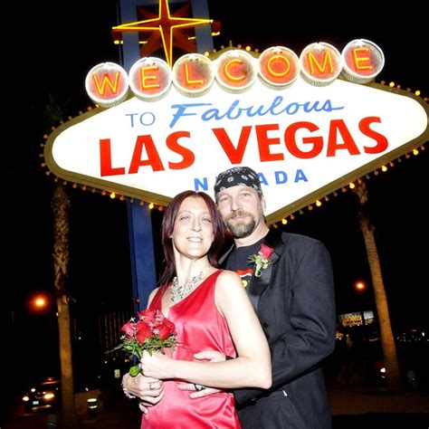 Las Vegas Sign - Las Vegas Wedding