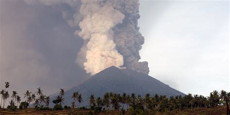 Why planes don't fly during a volcanic eruption - Business Insider