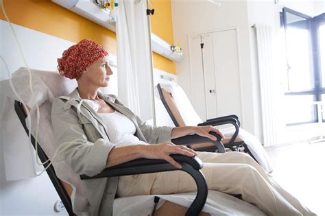 Cancer patient receiving chemotherapy - Study Finds