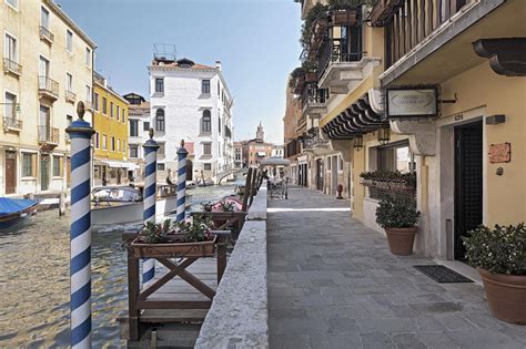 The Best Hotels In Venice With Canal View (Grand Canal) - ItsAllBee | Solo Travel & Adventure Tips