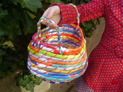 20 Adorable DIY Bags And Baskets For The Best Easter Egg Hunt