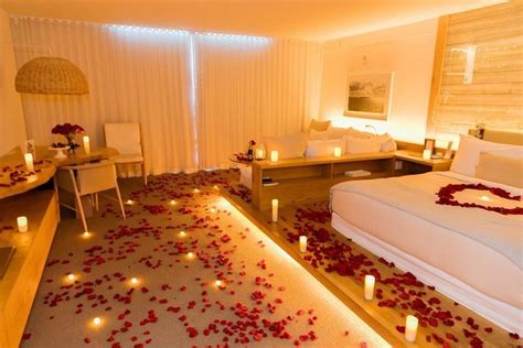 40 Beautiful Romantic Bedroom Lighting Ideas | Romantic hotel rooms ...