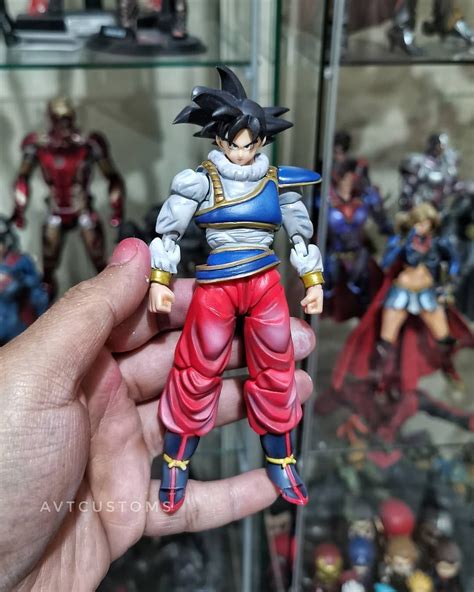 Custom S.H.Figuarts Yardrat Goku | Super saiyan blue, Goku, Custom ...