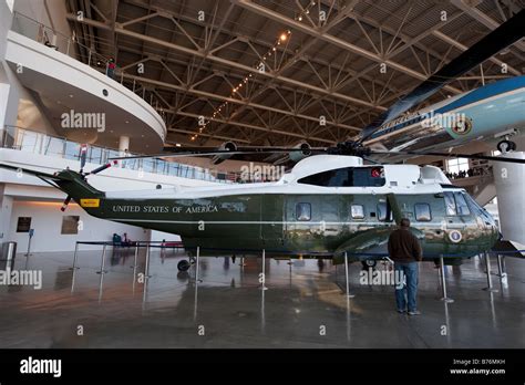 Marine One in Air Force one Pavilion at the Ronald Reagan Library in ...