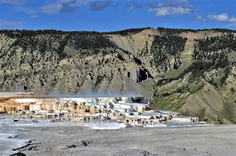 Mammoth Hot Springs, Yellowstone NP - One of the most geologically ...