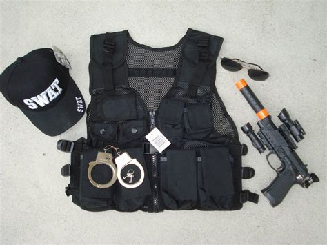 SWAT Vest Set 3: SWAT Tactical Vest, SWAT Cap, Beretta Pistol, Sunglasses, Cuffs + FREE Grenade