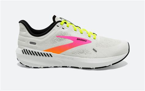 8 Best Brooks Shoes for Women, Editor-Tested 2023