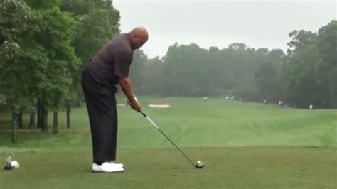 Social Media Reacts To Improved Charles Barkley Golf Swing %% | Golf ...