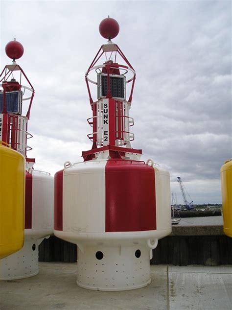 Safe water mark buoys | Trinity House