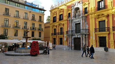 Old historic center : Malaga | Visions of Travel