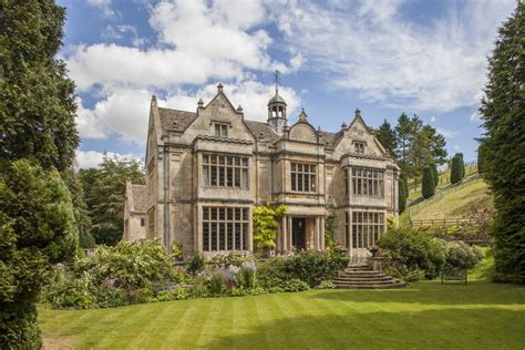 This manor in the Cotswolds dates to the 11th century. | English manor ...