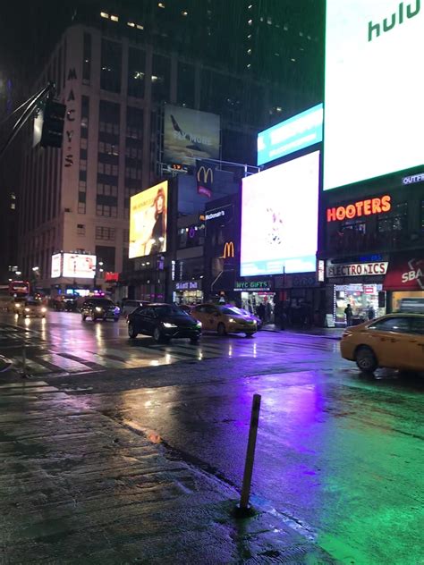 Rainy night in Manhattan : r/newyorkcity