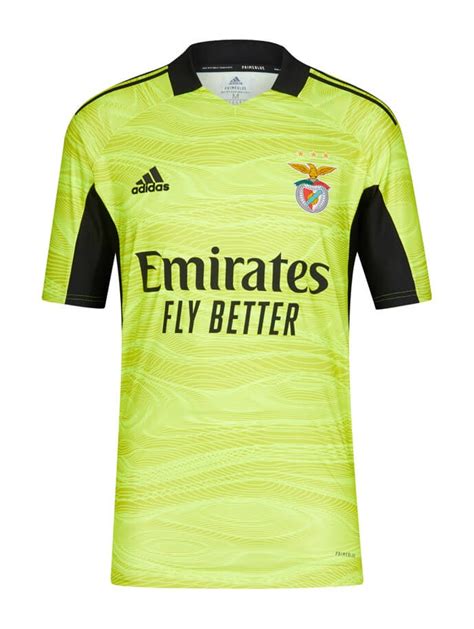 SL Benfica 2021-22 GK Home Kit