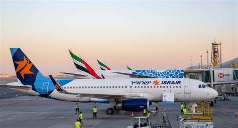 Israir Becomes First Israeli Airline to Land Commercial Flight into Dubai