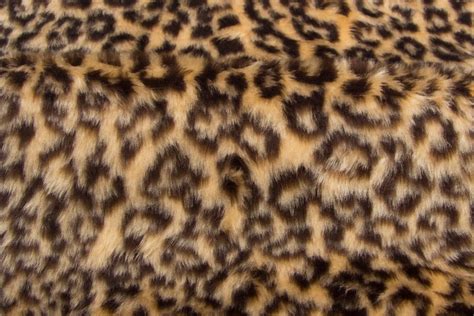 Leopard faux fur fabric by the meter for disguises - Fakefurshop.com