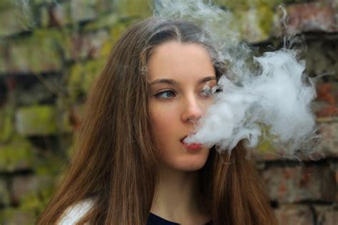 What are the signs that your child is vaping?