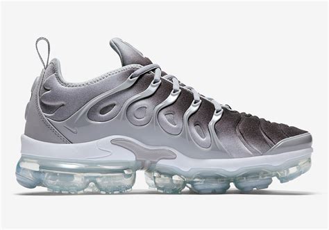 Nike Vapormax Plus "Silver Gradient" Release Info | SneakerNews.com