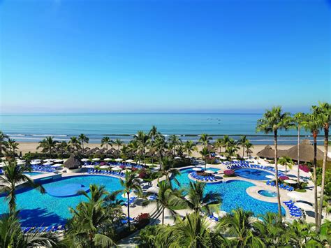 Hard Rock Hotel Vallarta All inclusive | Classic Vacations