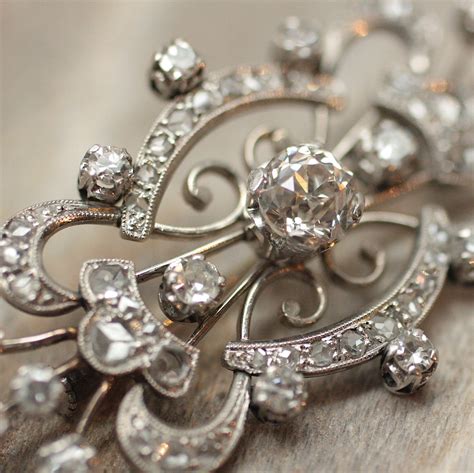 Circa 1920 Platinum & Diamond Brooch – Pippin Vintage Jewelry