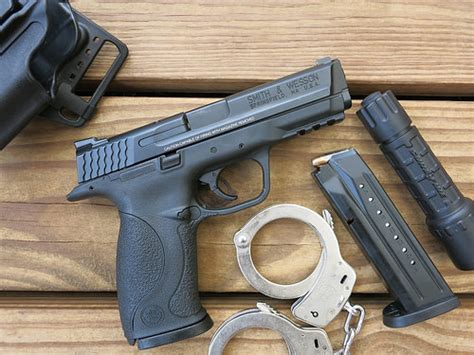 The 4 Best Smith & Wesson M&P 40 Accessories – Reviews 2019