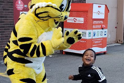 Giant Tiger Supports Communities in a Million Different Ways - The Snowsuit Fund of Ottawa