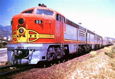 Santa Fe's Classic Warbonnet Livery