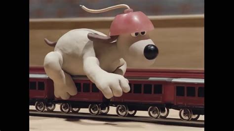 Wallace and Gromit train chase - YouTube