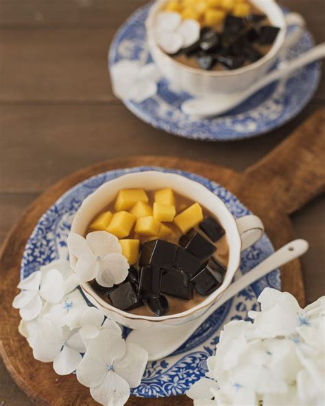 Vietnamese Grass Jelly Dessert (Sương sáo) - With Helen | Recipe ...